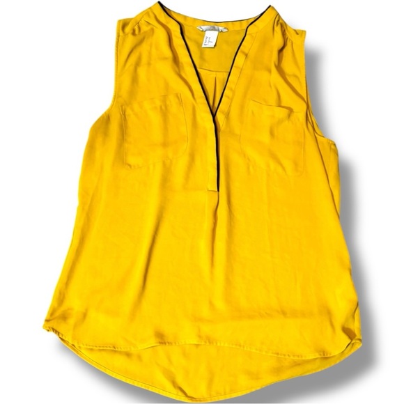 H&M Mustard Yellow w/Black Piping Sleeveless Lightweight Pleated V-Neck Blouse - Picture 7 of 16